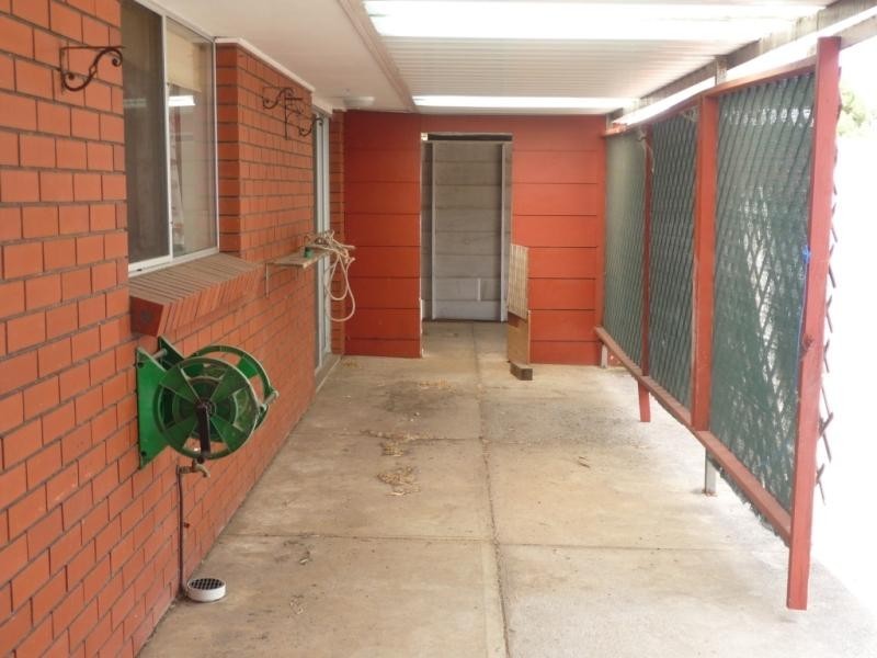 9 Marlborough Ave, Victor Harbor SA 5211