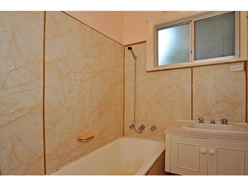 22 The Parkway, Victor Harbor SA 5211