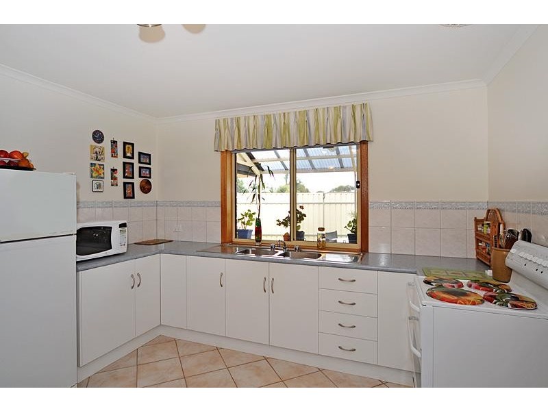 9 Hooghly Court, Mccracken SA 5211