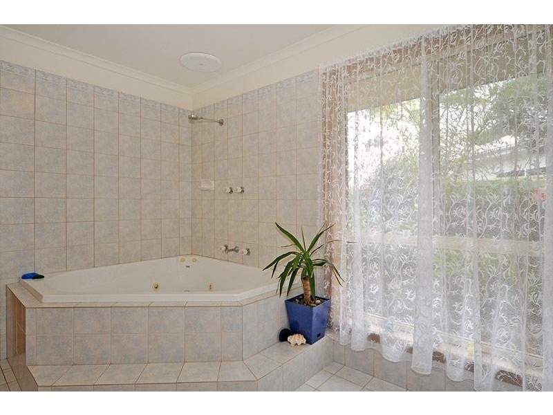 9 Hooghly Court, Mccracken SA 5211