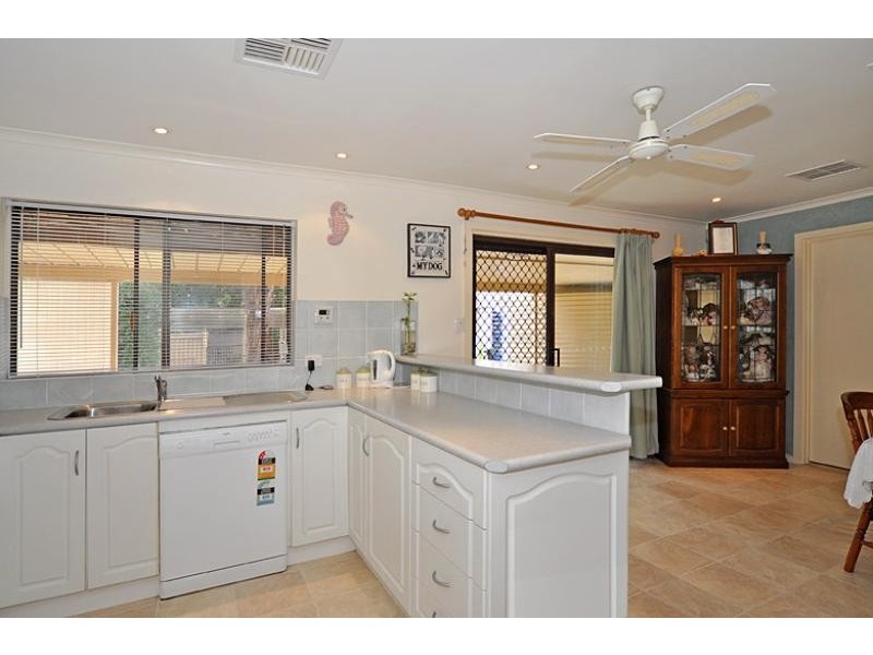 3 River Road, Victor Harbor SA 5211