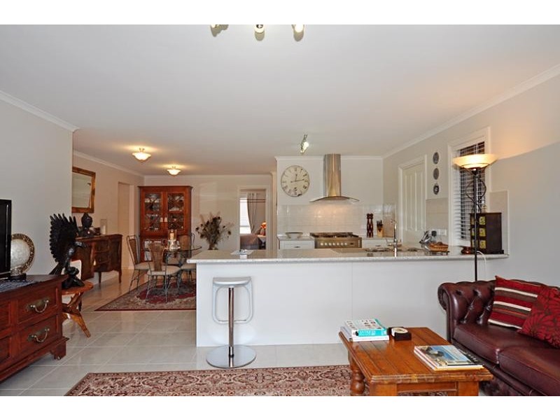 8 Beverley Grove, Encounter Bay SA 5211