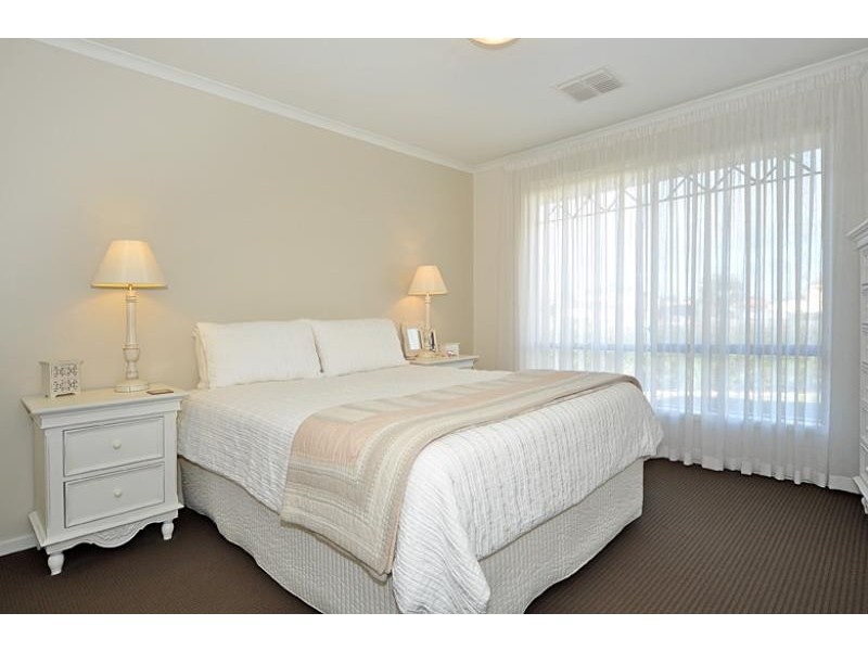 100 Matthew Flinders Drive, Encounter Bay SA 5211