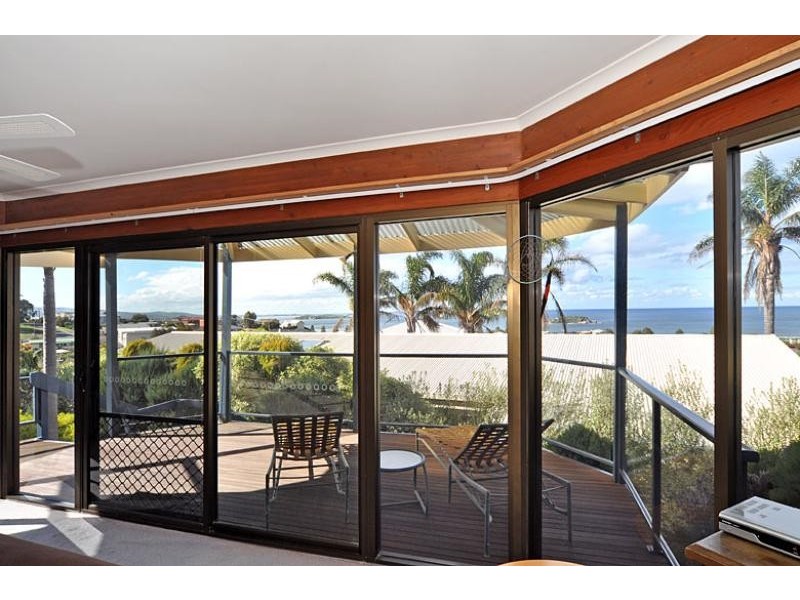 6 Bell Court, Encounter Bay SA 5211