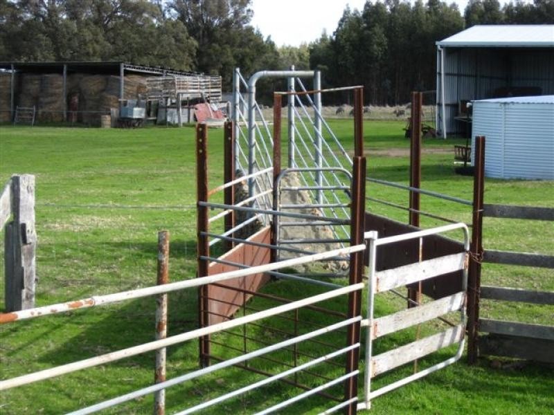 Muir Hwy, 67 .40ha, Mount Barker WA 6324