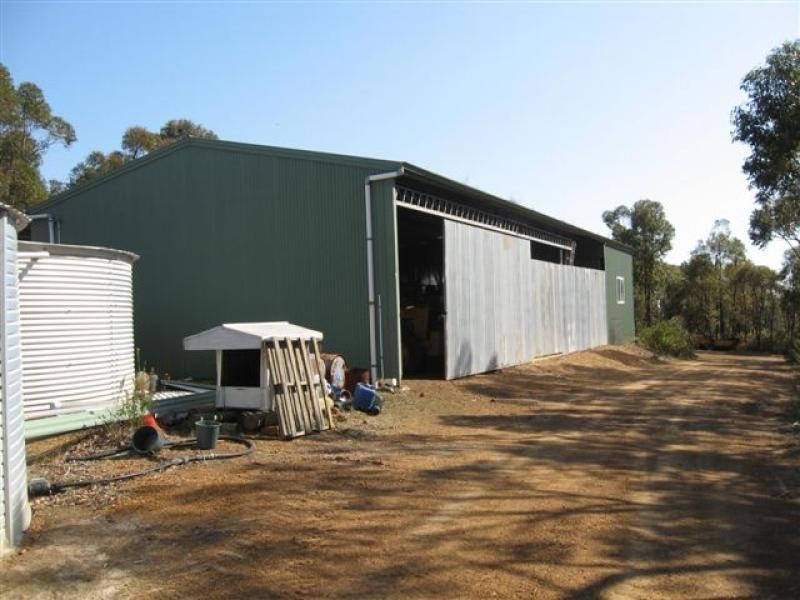 136 Woodlands rd, Porongurup WA 6324