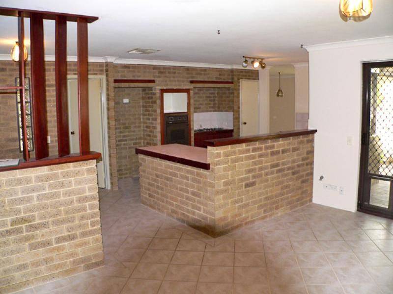 3 LACEBARK COURT, Halls Head WA 6210