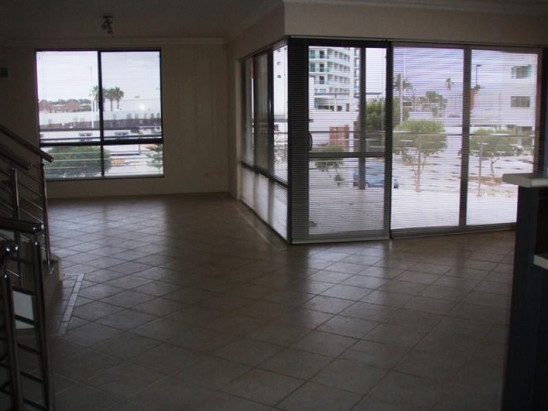 2/13 Breakwater Pde, Mandurah WA 6210