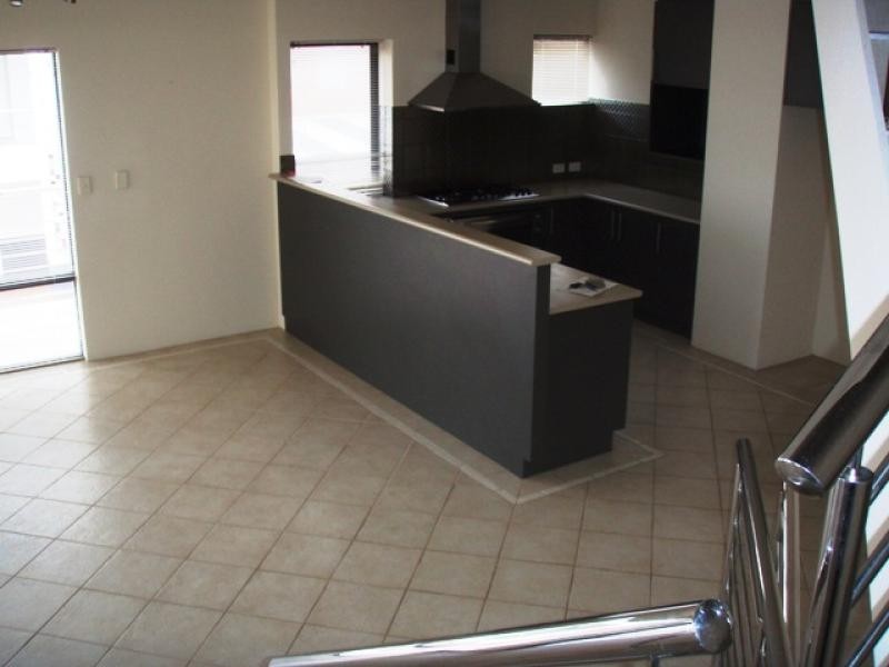 2/13 Breakwater Pde, Mandurah WA 6210