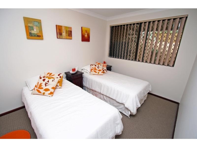 2/56 Halls Head Parade, Halls Head WA 6210
