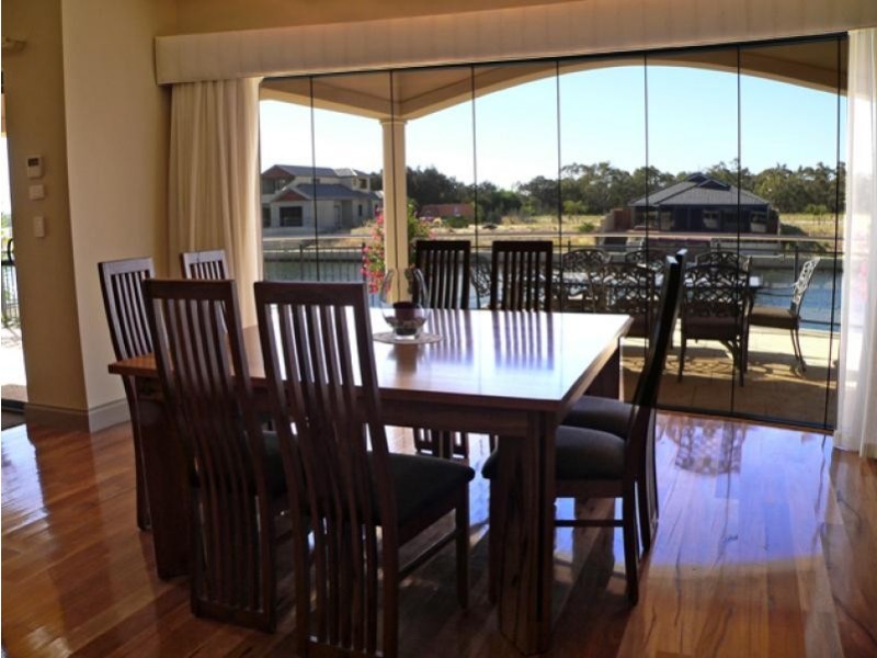 8 Brindabella Crescent, Mandurah WA 6210