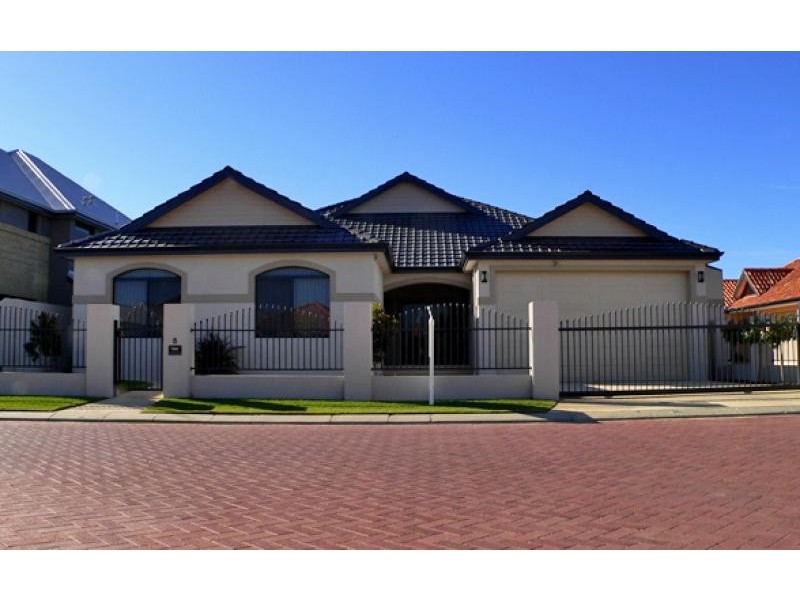 8 Brindabella Crescent, Mandurah WA 6210