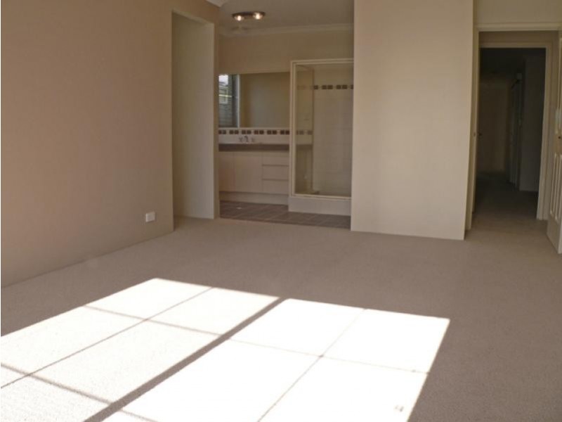 11 Chyverton Corner, Erskine WA 6210