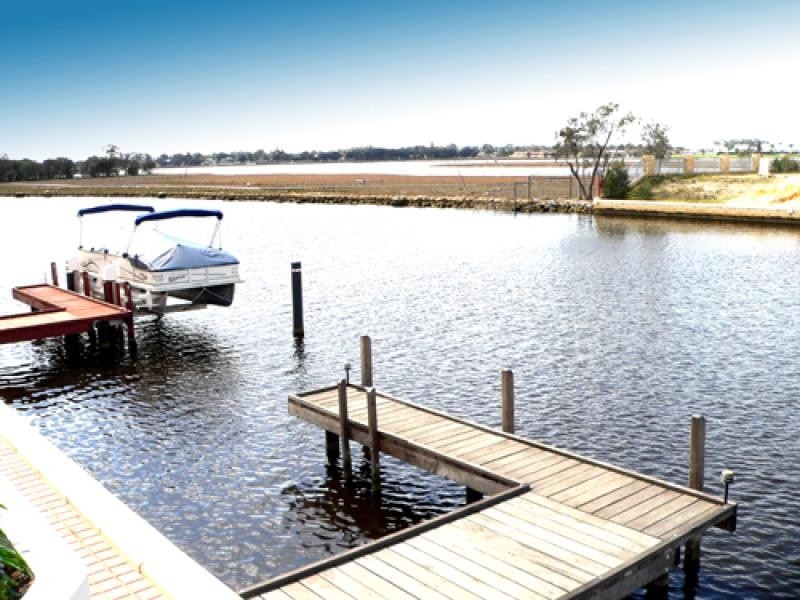 12 Brindabella Crescent, Mandurah WA 6210