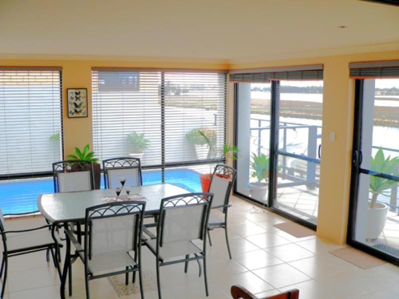 12 Brindabella Crescent, Mandurah WA 6210