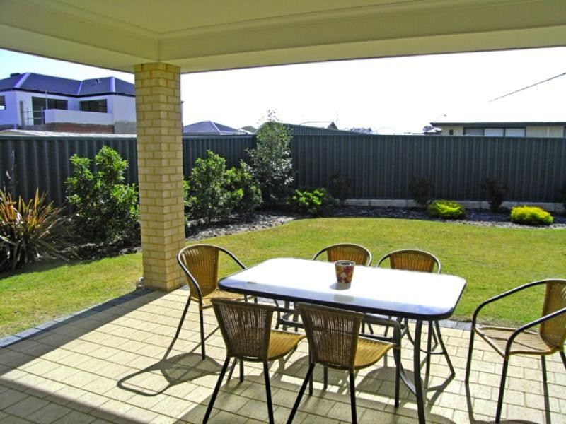 15 DORADO STREET, Singleton WA 6175