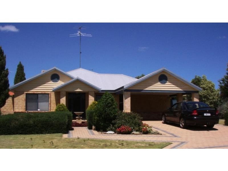 7 SUNCREST MEANDER, Meadow Springs WA 6210