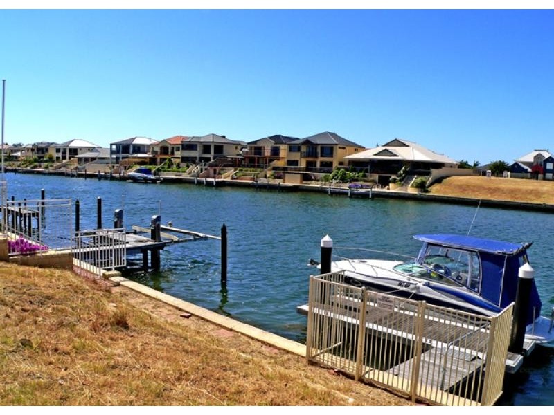50 Aztec Island Retreat, Halls Head WA 6210