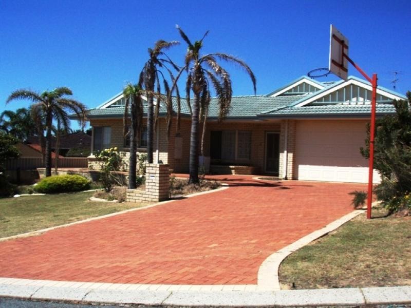 6 ST ANDREWS COURT, Halls Head WA 6210