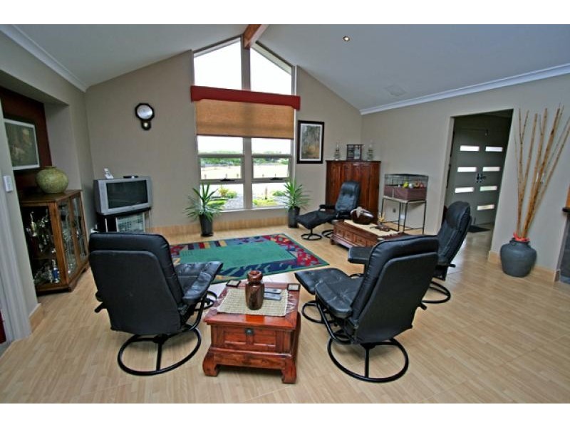 39 QUANDONG PARKWAY, Halls Head WA 6210