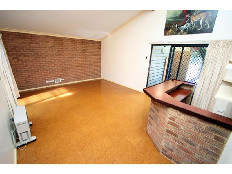 21 Fairfield Way, Halls Head WA 6210
