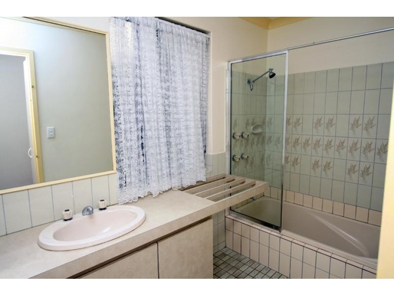 21 Fairfield Way, Halls Head WA 6210