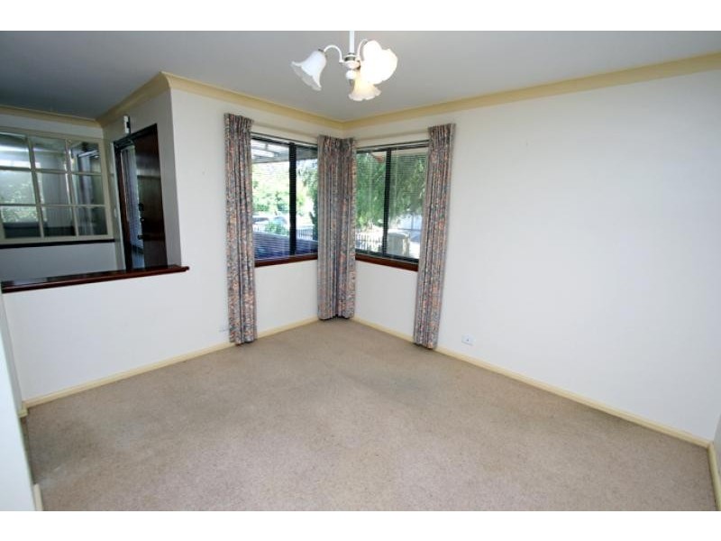 21 Fairfield Way, Halls Head WA 6210