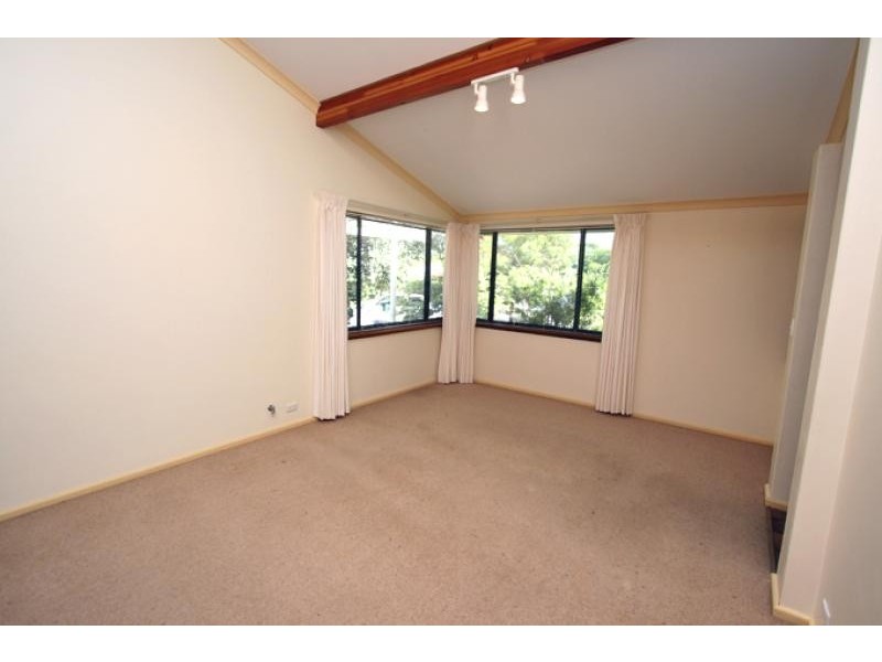 21 Fairfield Way, Halls Head WA 6210