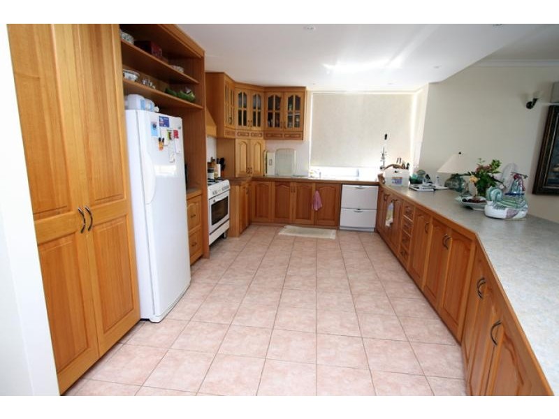 36 SANTAVEA MEWS, Halls Head WA 6210