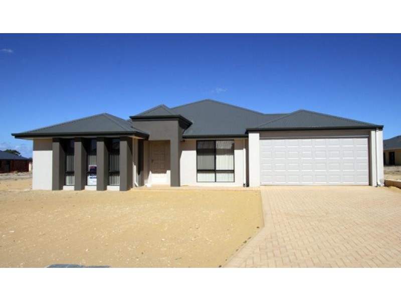 28 MARSDENIA ROAD, Halls Head WA 6210