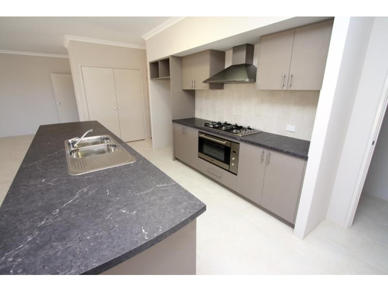 28 MARSDENIA ROAD, Halls Head WA 6210