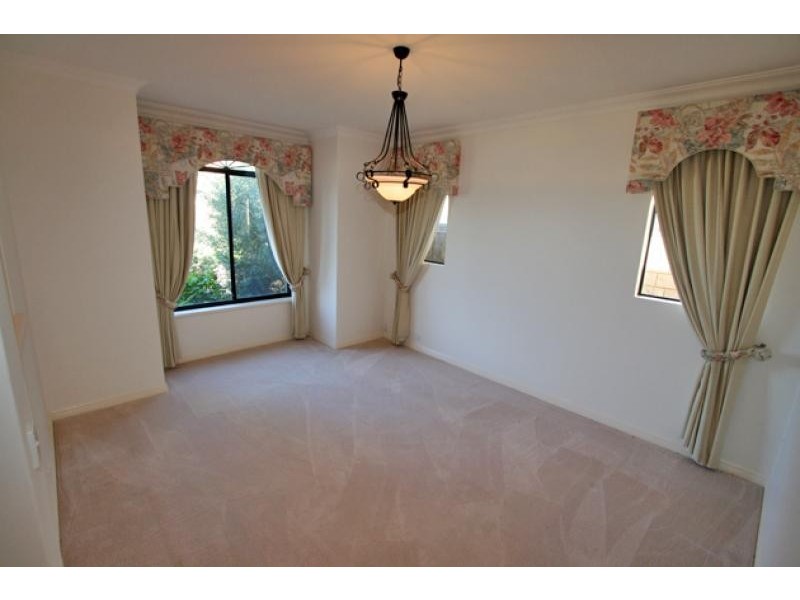 21 Magnetic Square, Halls Head WA 6210