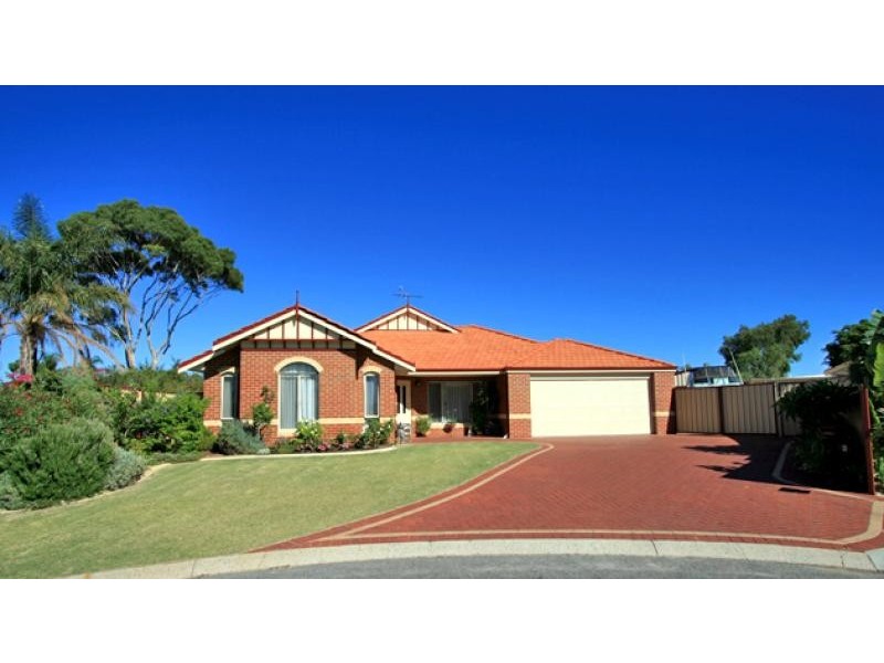 6 NAPIER CLOSE, Halls Head WA 6210