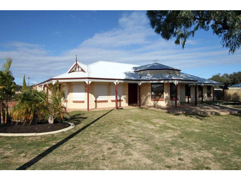 19 Glenelg Way, Meadow Springs WA 6210