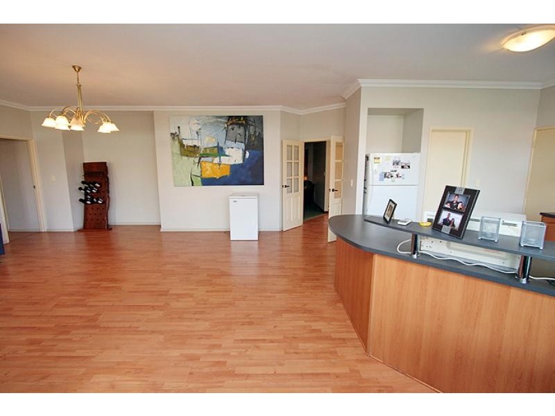 19 Glenelg Way, Meadow Springs WA 6210