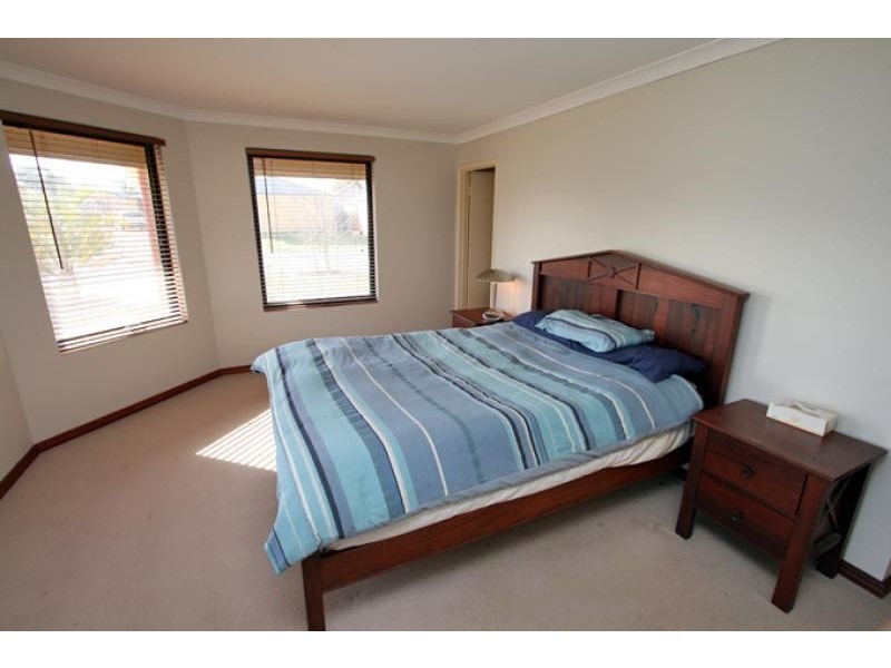 19 Glenelg Way, Meadow Springs WA 6210