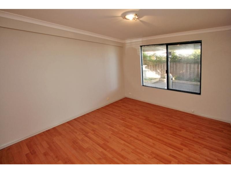 19 Glenelg Way, Meadow Springs WA 6210