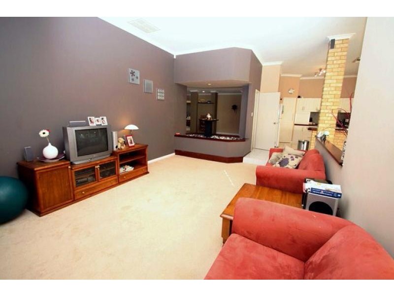 31 Carina Circle, Halls Head WA 6210