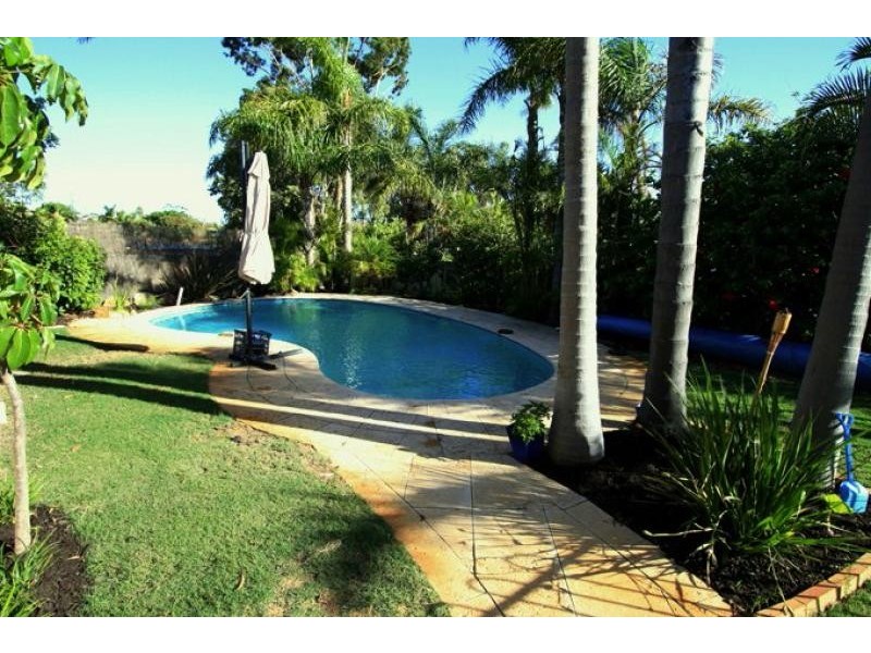 31 Carina Circle, Halls Head WA 6210