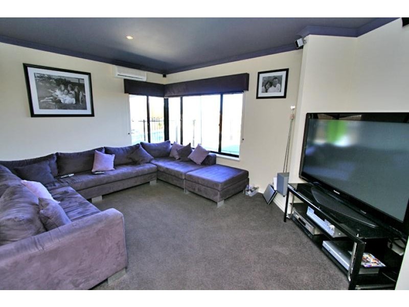 16 Highview Rise, Halls Head WA 6210