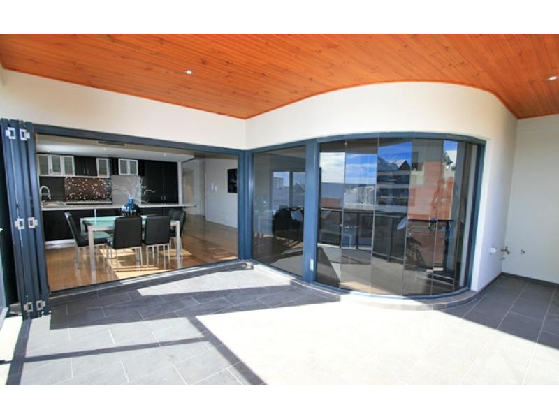 2/9 Dorsodura Mews, Mandurah WA 6210