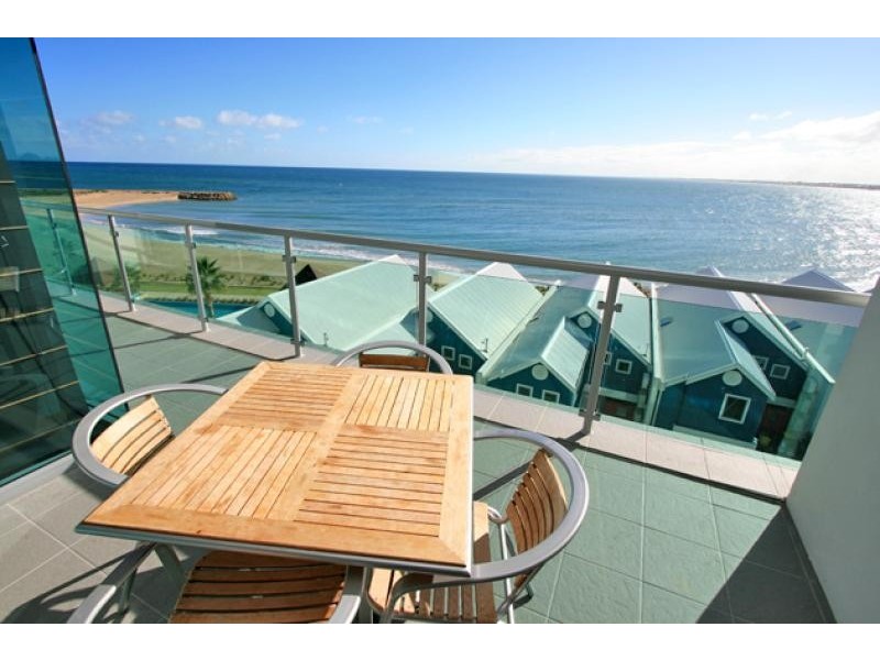 409/ 16 Dolphin Drive, Mandurah WA 6210