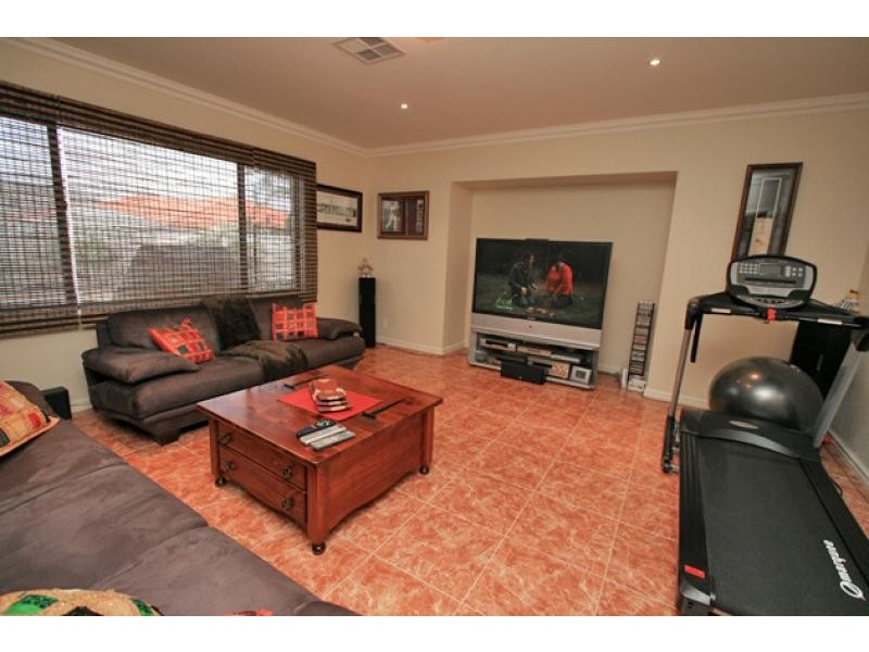 53 RONSARD DRIVE, San Remo WA 6210