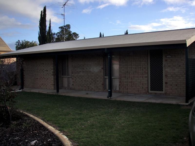 18 Earl Street, Wannanup WA 6210