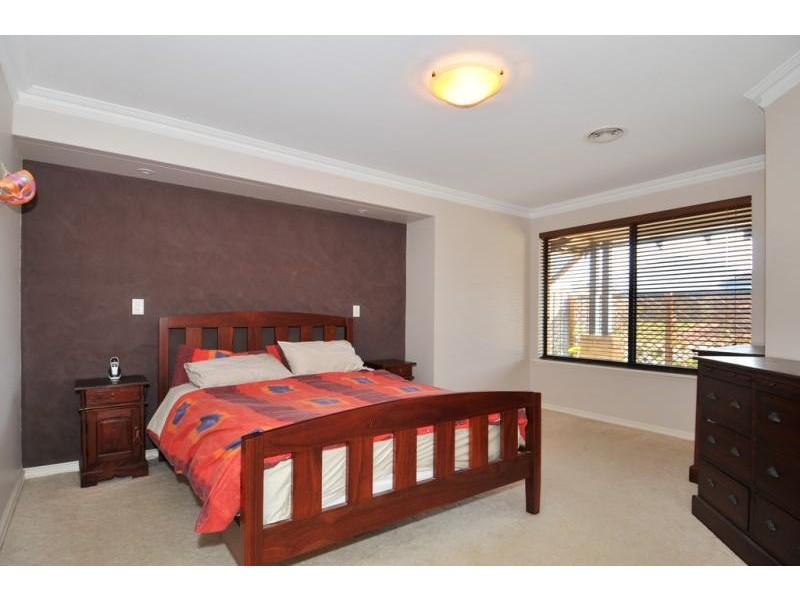 24 Montego Way, Halls Head WA 6210