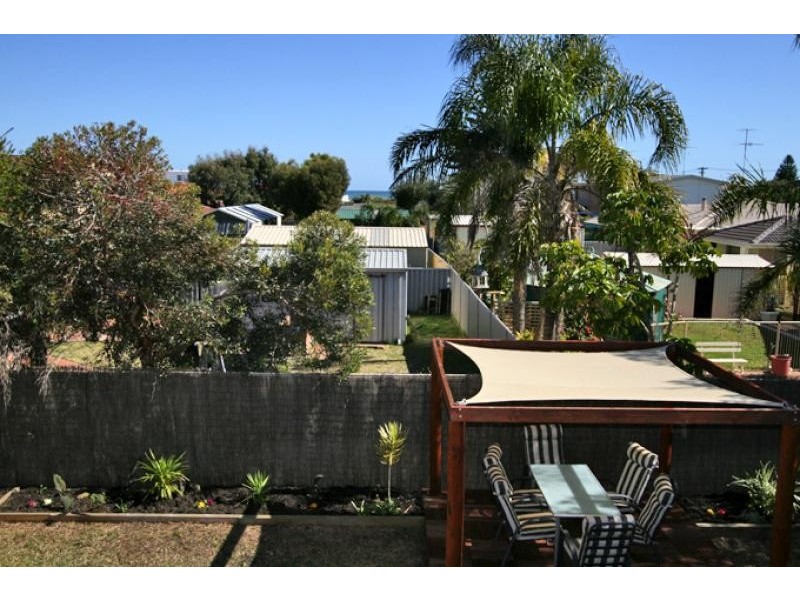 26 Clytie Road, Silver Sands WA 6210