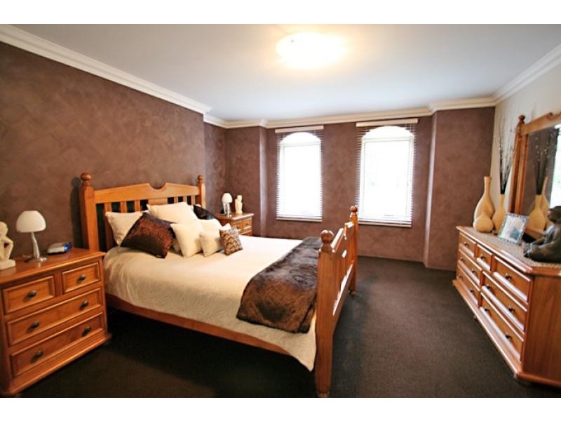 40 Chatsworth Drive, Erskine WA 6210