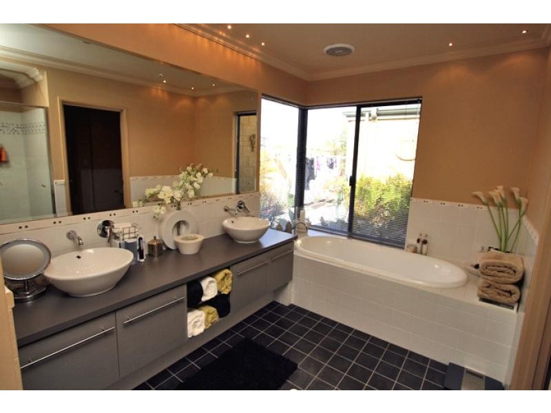 23 Nyari Court, Mandurah WA 6210