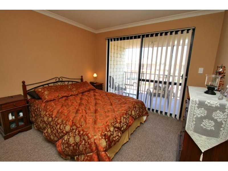Unit 7/70 Waldron Boulevard, Greenfields WA 6210