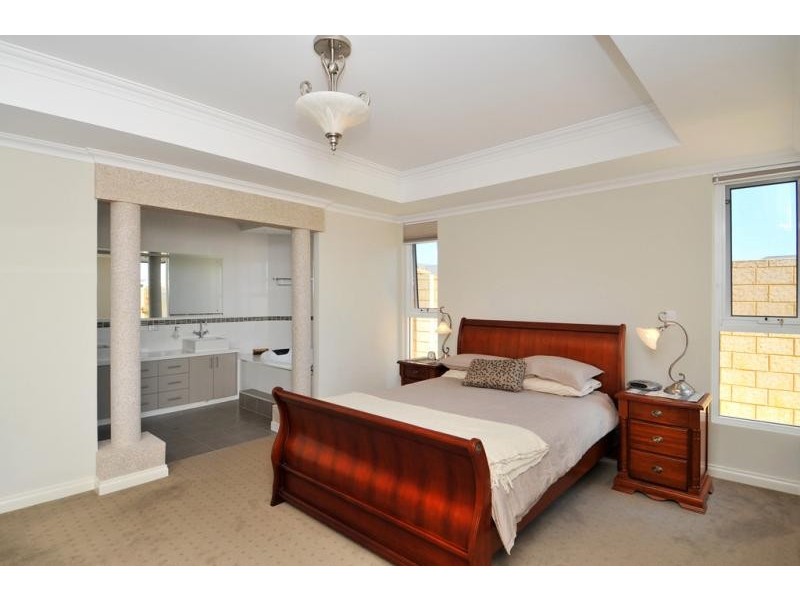 64 Avocet Island Quay, Wannanup WA 6210